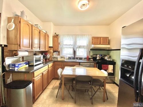 65 Dundee Ave, Paterson NJ  07503-1118 exterior