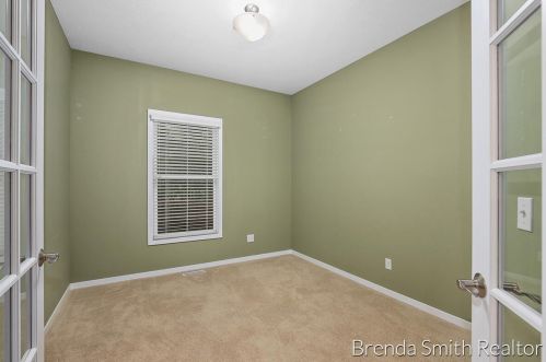 1056 Kensington St, Grand Rapids MI 49534-2179 exterior