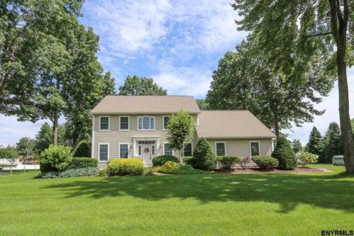 59 Cindy Crest Dr, Schenectady, NY 12306-3431