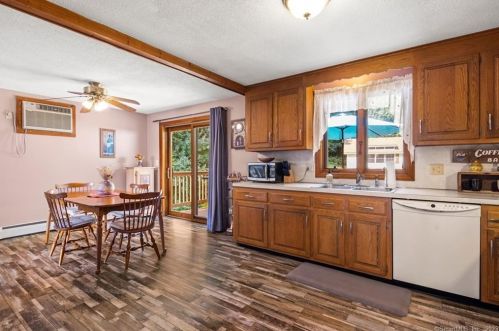 9 Dogwood Ln, Ellington CT exterior