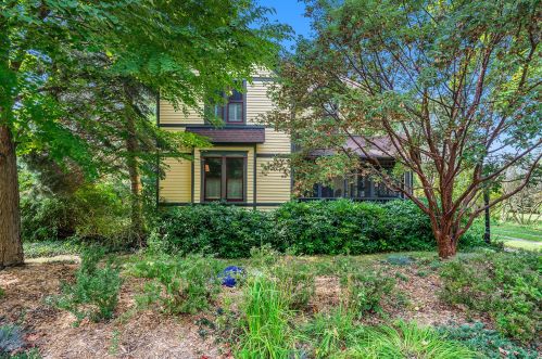 1382 Blue Star Hwy, Fennville, MI 49408-8917