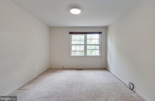 11352 Empire Ln, Rockville MD 20852-2870 exterior