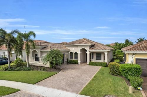 3376 Atlantic Cir, Naples FL 34119-8636 exterior