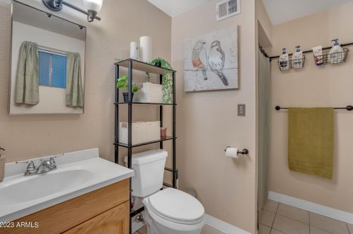 970 Gary Dr, Chandler AZ  85225-1437 exterior