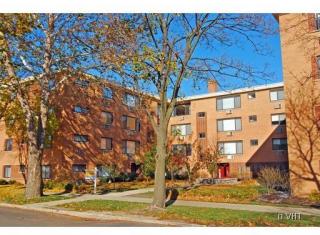 2710 Lunt Ave, Chicago IL  60645-3035 exterior