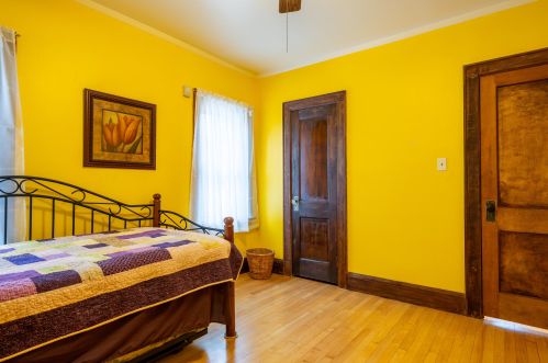 2524 Lefeber Ave, Milwaukee WI 53213-1222 exterior