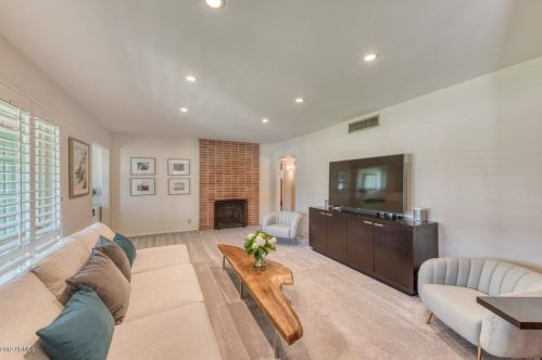 5526 19th Pl, Phoenix AZ  85016-3009 exterior