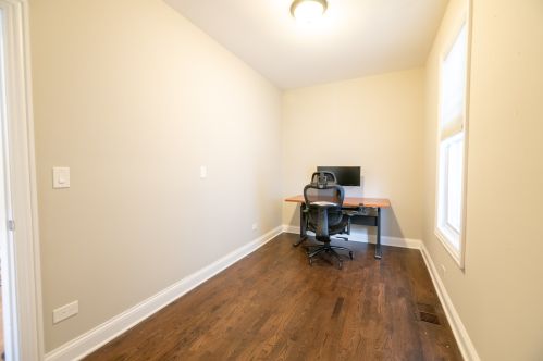 3322 Berteau Ave, Chicago IL 60618-2305 exterior