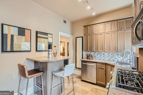 124 Lafayette Dr, Atlanta GA 30309-3345 exterior