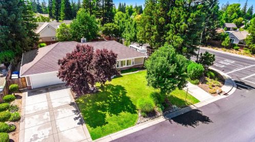 100 Cyn Rim Dr, Folsom CA 95630-2034 exterior