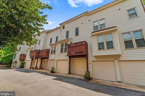 4659 Lambert Dr, Alexandria VA  22311-4942 exterior