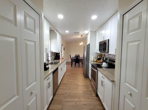 457 Walters Ter, Fort Pierce FL  34983-3878 exterior