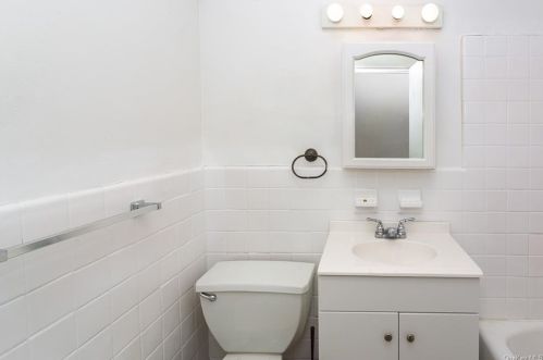 6200 Riverdale Ave, Bronx NY  10471-1019 exterior