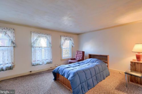 25 Plum St, Lancaster PA 17602-2724 exterior