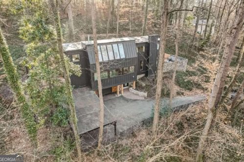 1210 Beechwood Ave, Atlanta GA 30327-0042 exterior