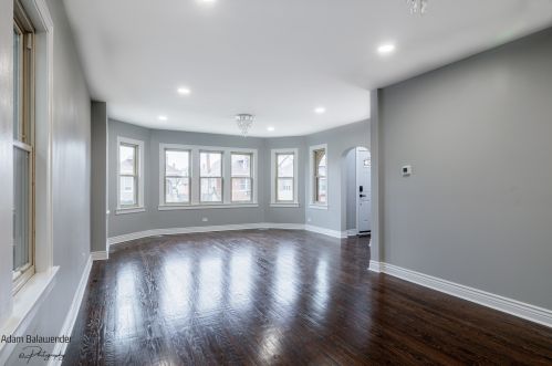 5505 Parkside Ave, Chicago IL  60638-2814 exterior