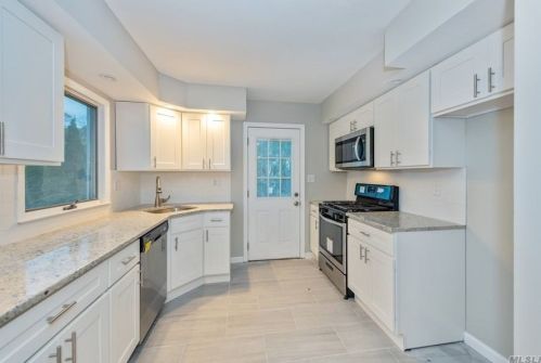 42 Rensselaer Dr, Commack NY 11725-4527 exterior