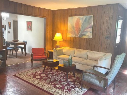 5 Balfour St, Valley Stream NY 11580-1524 exterior