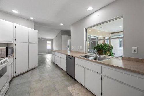 10268 Boca Cir, Naples FL 34109-7322 exterior