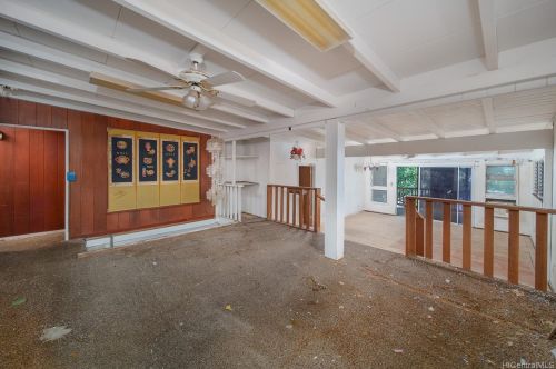 4438 Likini St, Honolulu, HI 96818-1138