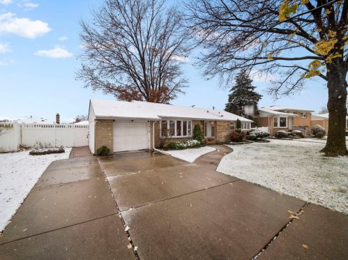 7619 Argyle St, Chicago, IL 60656-3314