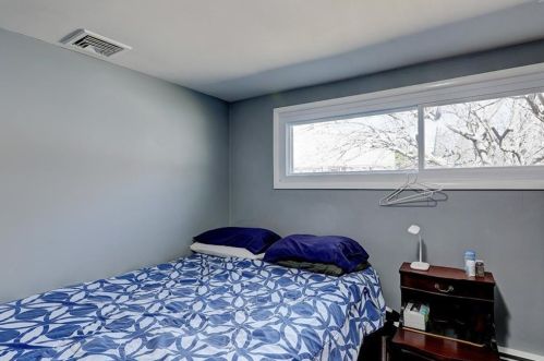 381 Dunlap St, Woonsocket RI 02895-3614 exterior