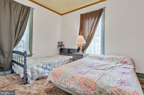 373 High St, Hanover PA 17331-3922 exterior