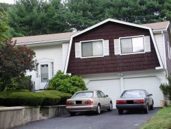 422 Brookline St, Newton, MA 02459-3145