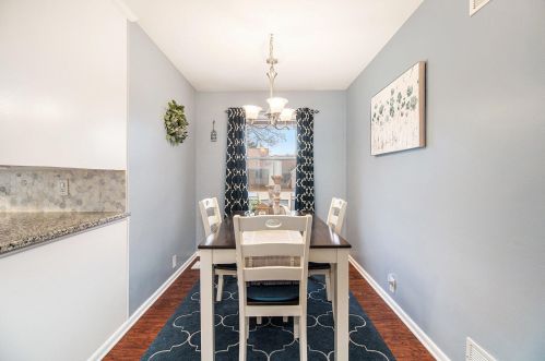 601 Elsa St, Meskegon MI 49445-3206 exterior