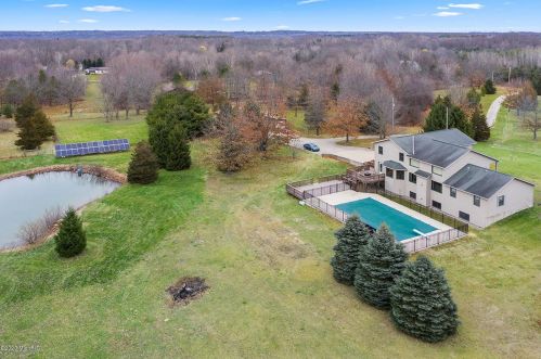 2730 60 St, Fennville MI 49408-9414 exterior