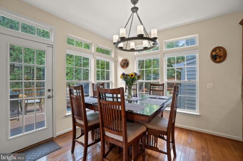 6802 Morning Brk Ter, Alexandria VA 22315-6117 exterior