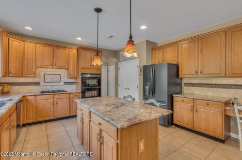 405 Peter Forman Dr, East Freehold NJ 07728-9348 exterior