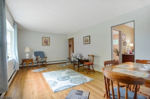 245 Camden Rd, Parsippany, NJ 07054-2528