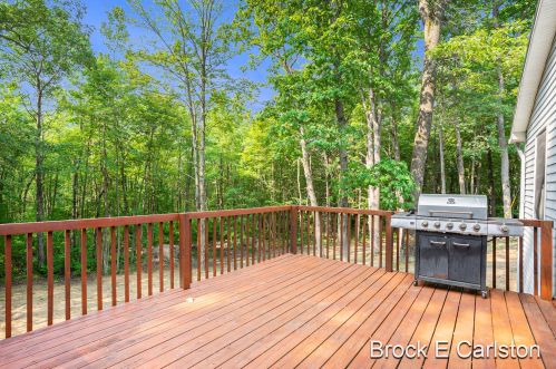 5124 Putnam Rd, Meskegon MI 49445-9500 exterior