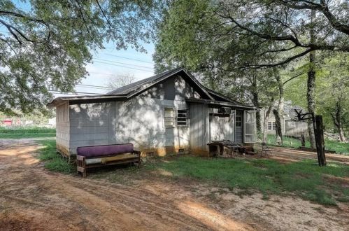 1497 Hancock Ave Ext, Gainesville GA 30501-7215 exterior