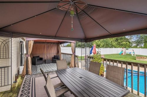 27 Ryefield, Enfield CT 06082-3935 exterior