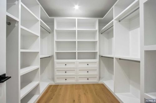 116 Lk Rd, Demarest NJ 07627-2236 exterior