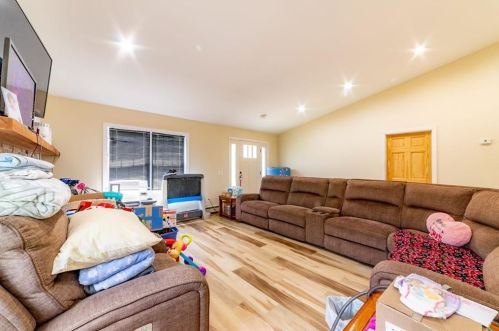 2 Eagle St, Providence RI 02909-1058 exterior