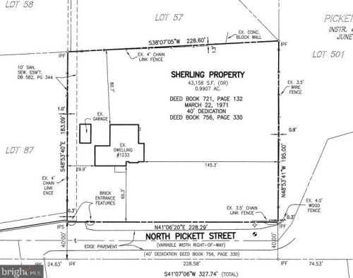 1233 Pickett St, Alexandria, VA 22304-1941