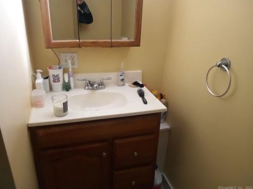 80 Furnace St, Killingly CT exterior