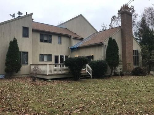 58 Whisper Dr, Worcester, MA 01609-1150