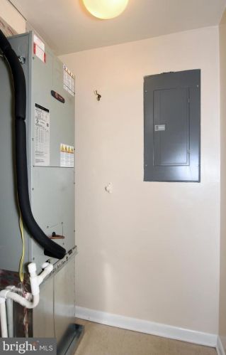 15301 Beaverbrook Ct, Silver Spring MD  20906-1385 exterior