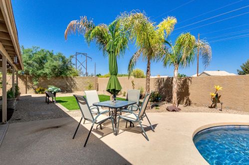 13229 40 St, Phoenix AZ 85018-1601 exterior