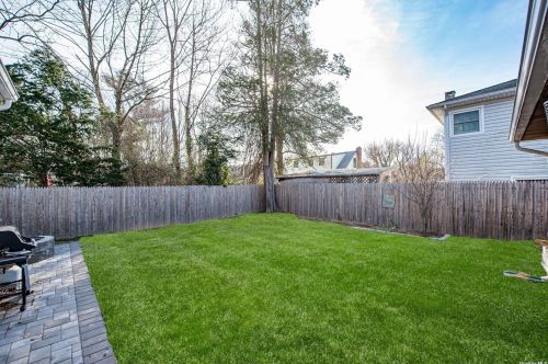 32 Adelaide St, Huntington Station NY 11746-3441 exterior