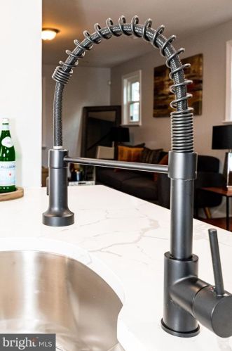 116 53rd St, Washington DC  20019-6603 exterior