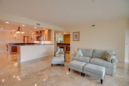 275 Indies Way, Naples, FL 34110-6470