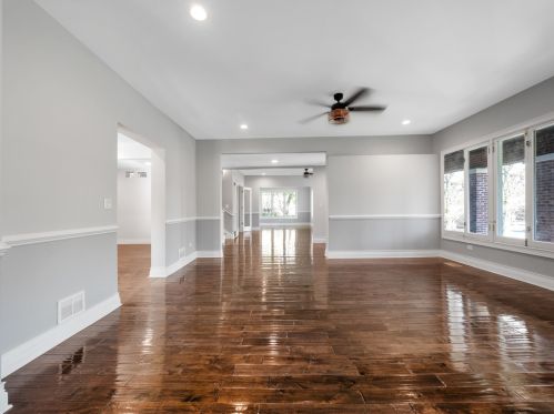 2048 Pratt Blvd, Chicago IL  60645-4981 exterior