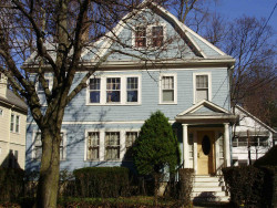 213 Tremont St, Newton, MA 02458-2111