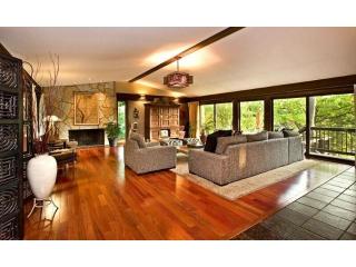 3757 Blackhawk Pt, Saint Paul, MN 55122-1209