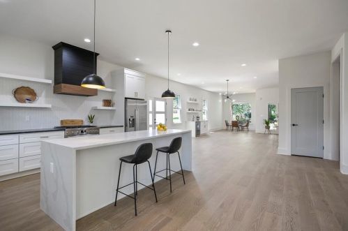 1557 Foote St, Atlanta GA 30307-2817 exterior